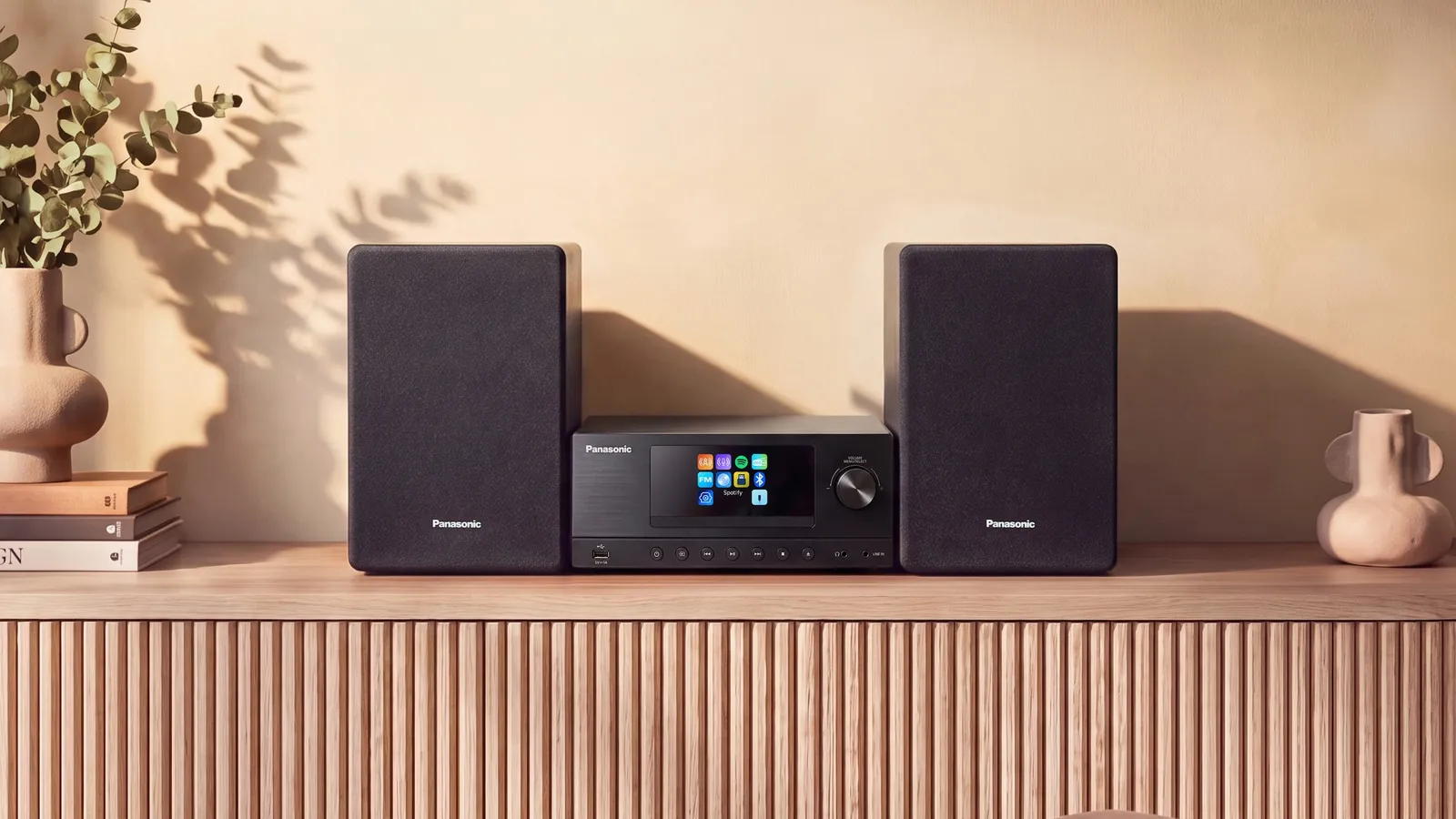 Микросистема Panasonic SC-PMX112 с центральным блоком и двумя деревянными акустическими системами